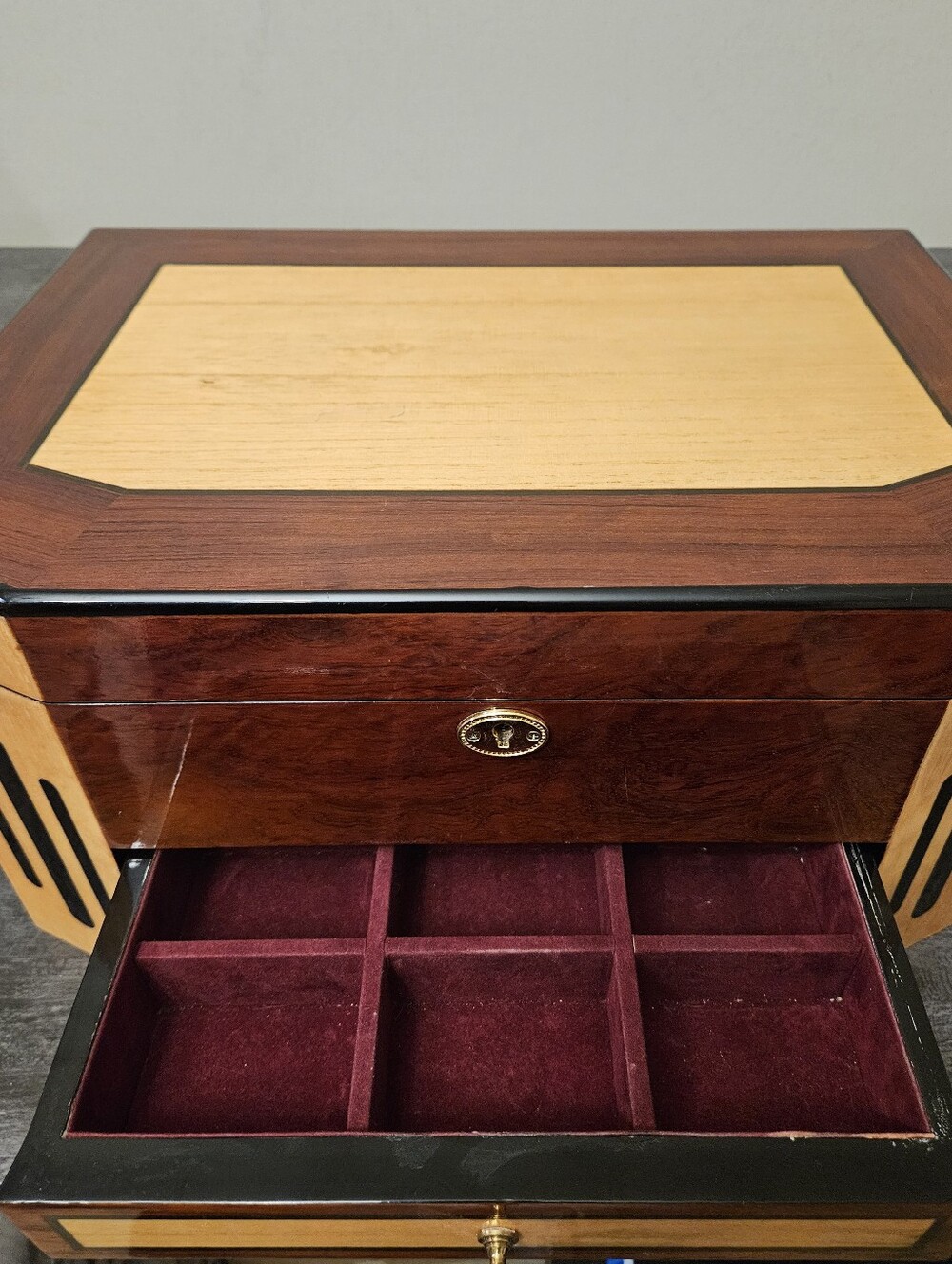 Luxury Two-Tone Wooden Jewelry Chest - Picture 8 of 13